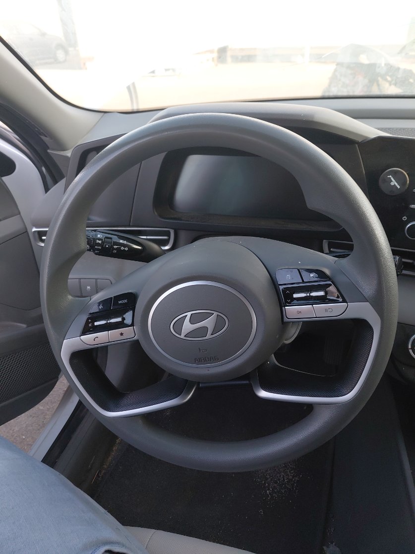 Hyundai Elantra SMART 2024 image