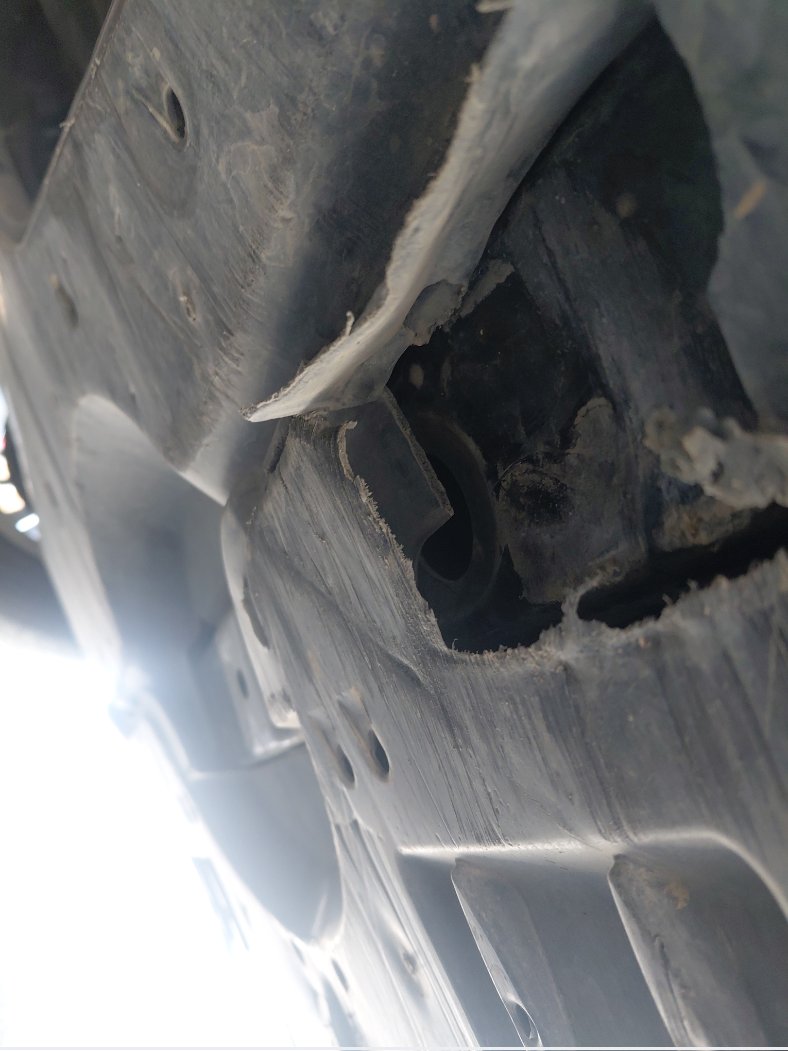 Toyota Camry E PLUS HEV 2025 image