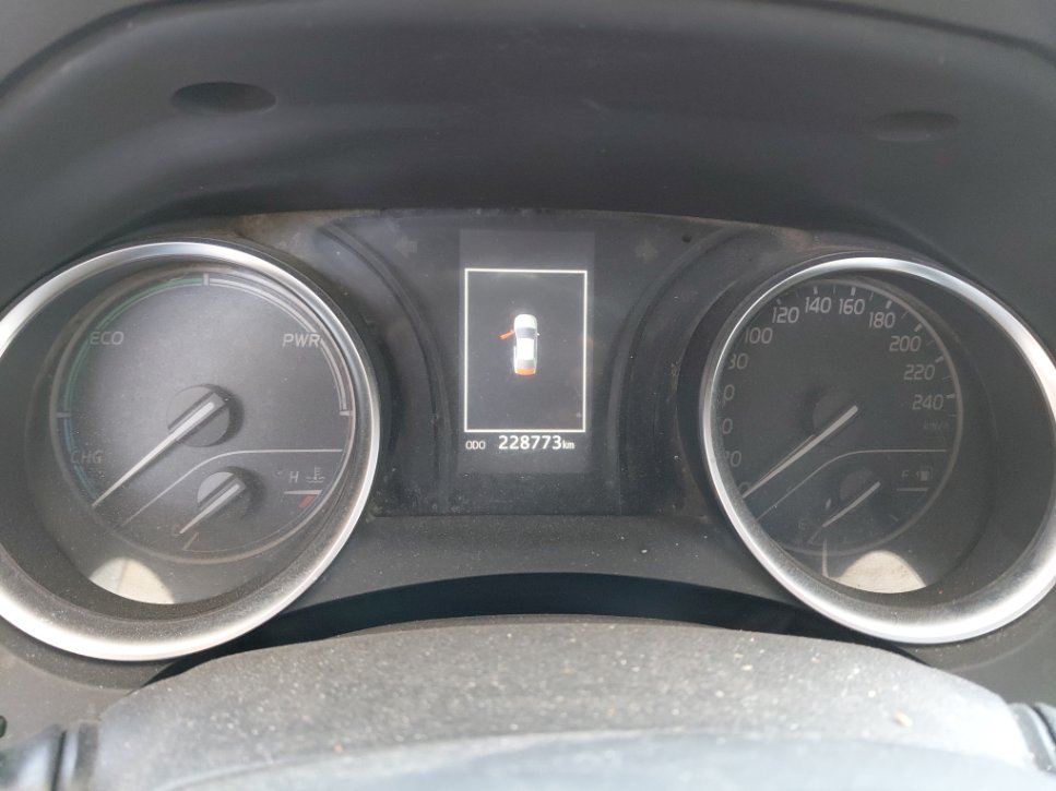 Toyota Camry LE HEV 2019 image