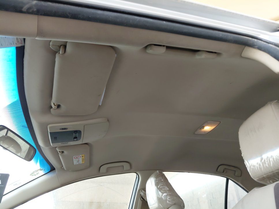 Toyota Camry LE HEV 2019 image