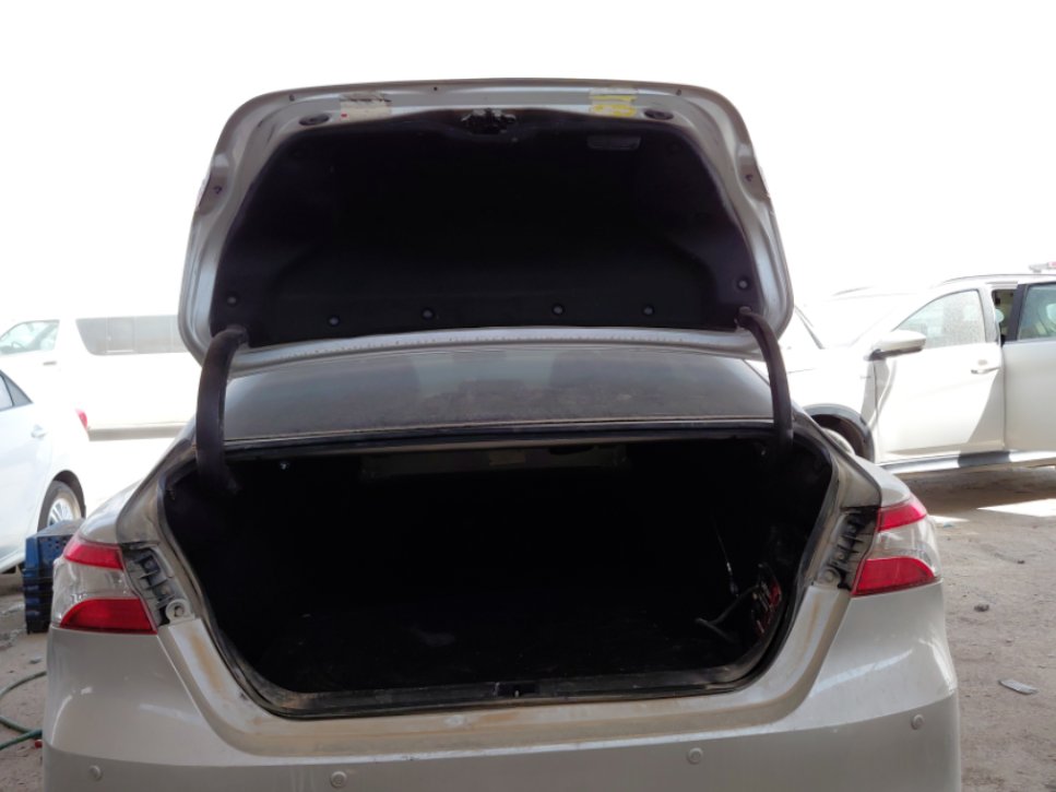 Toyota Camry LE HEV 2019 image