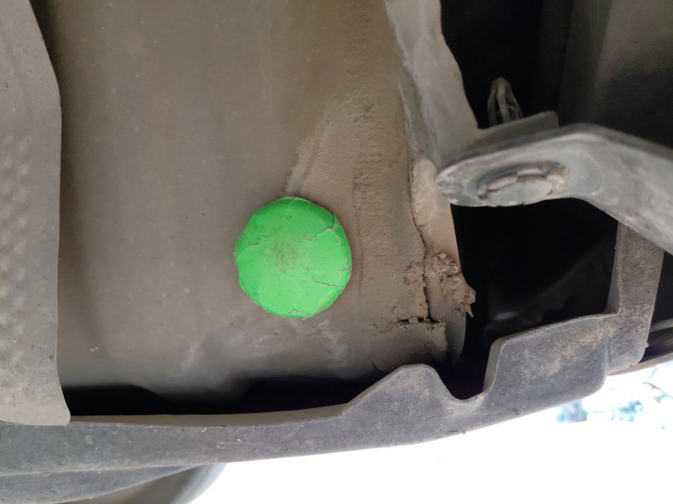 Toyota Camry LE HEV 2019 image