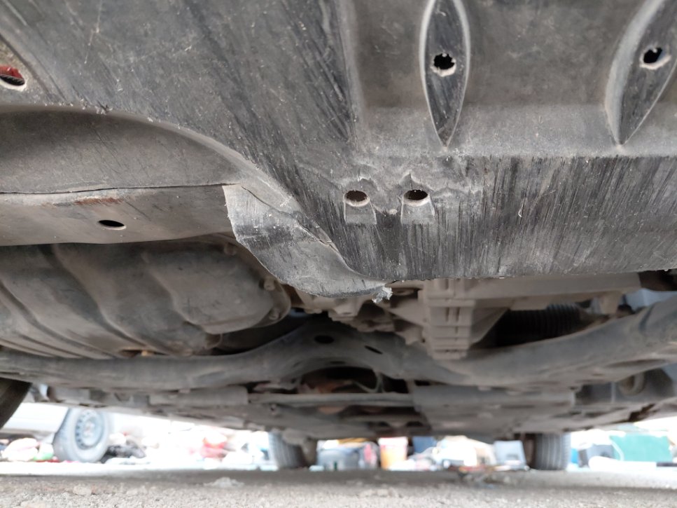 Toyota Camry LE HEV 2019 image