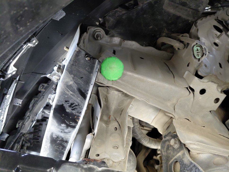 Toyota Camry LE HEV 2019 image