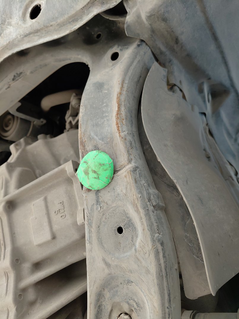 Toyota Camry LE HEV 2019 image