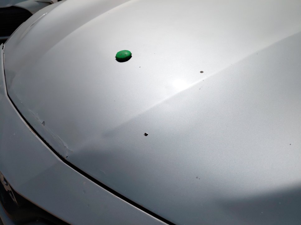 Toyota Camry LE HEV 2019 image