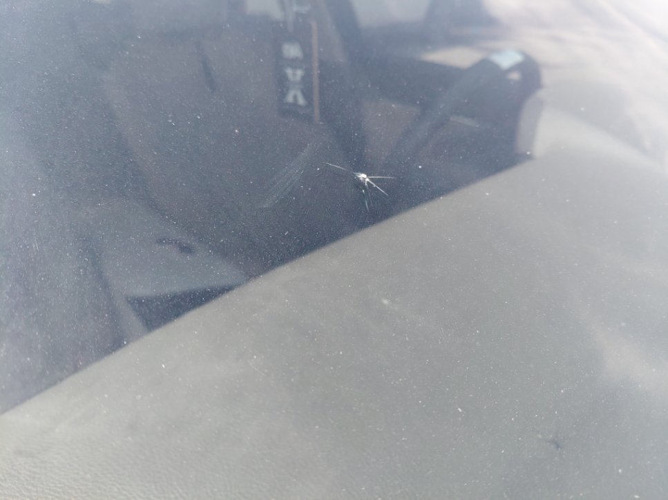 Toyota Camry LE HEV 2019 image