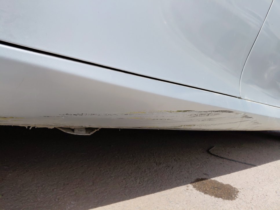 Toyota Camry LE HEV 2019 image