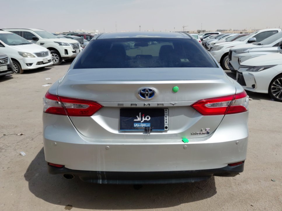 Toyota Camry LE HEV 2019 image