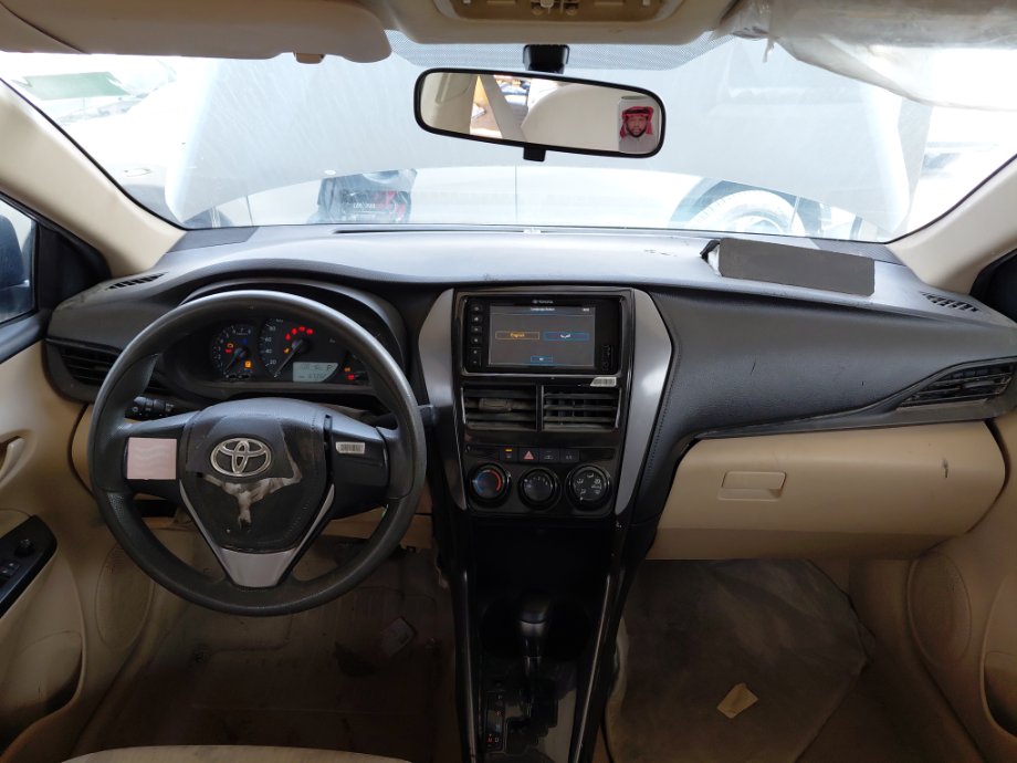 Toyota Yaris  Y 2021 image