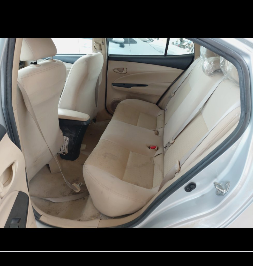 Toyota Yaris  Y 2021 image