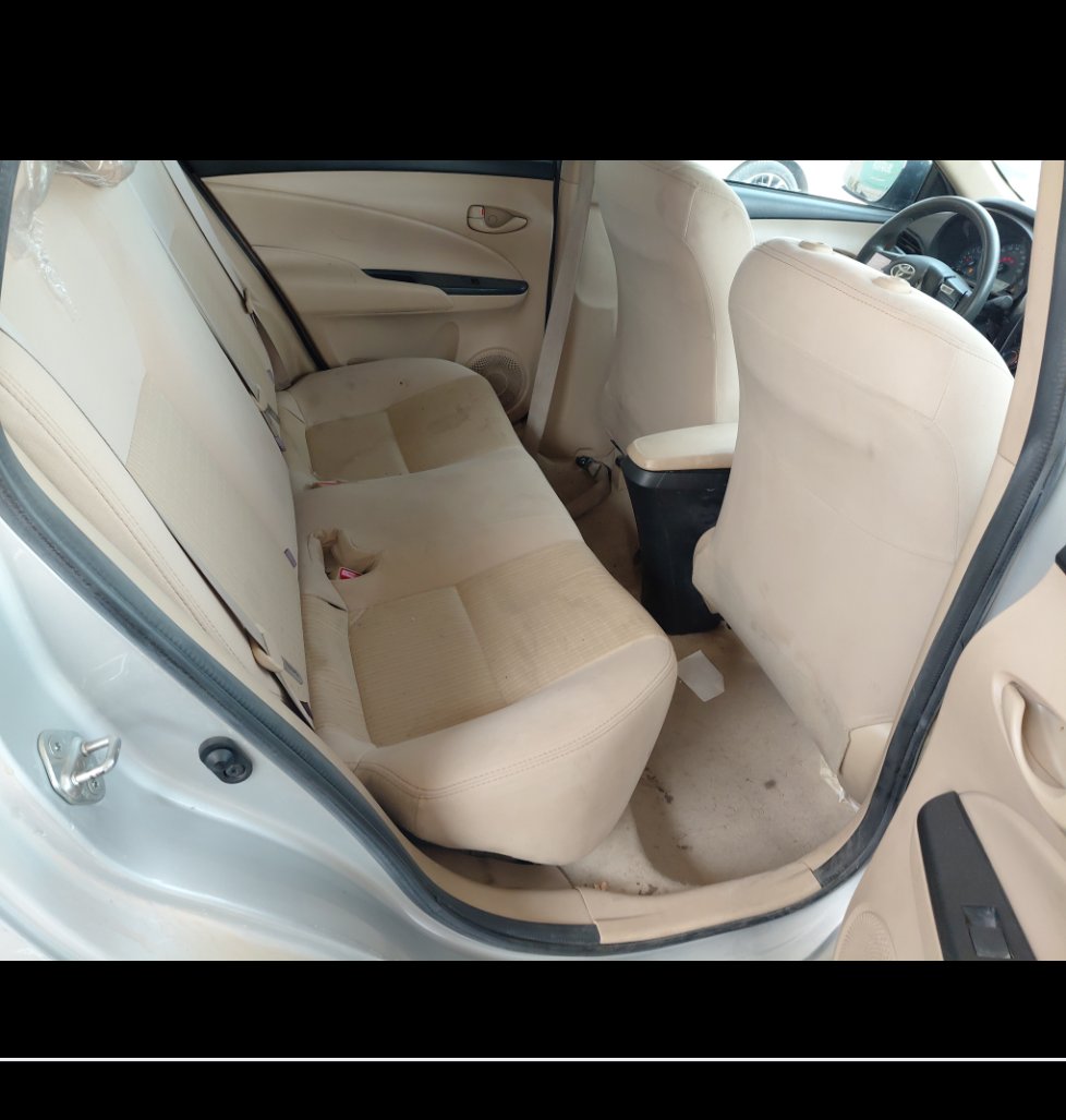 Toyota Yaris  Y 2021 image