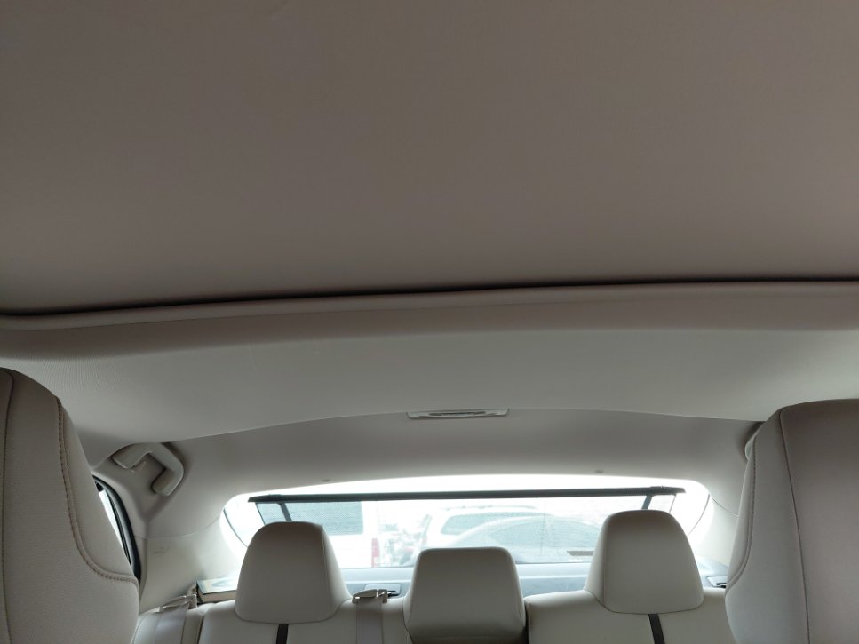 Toyota Camry GLE HEV 2020 image