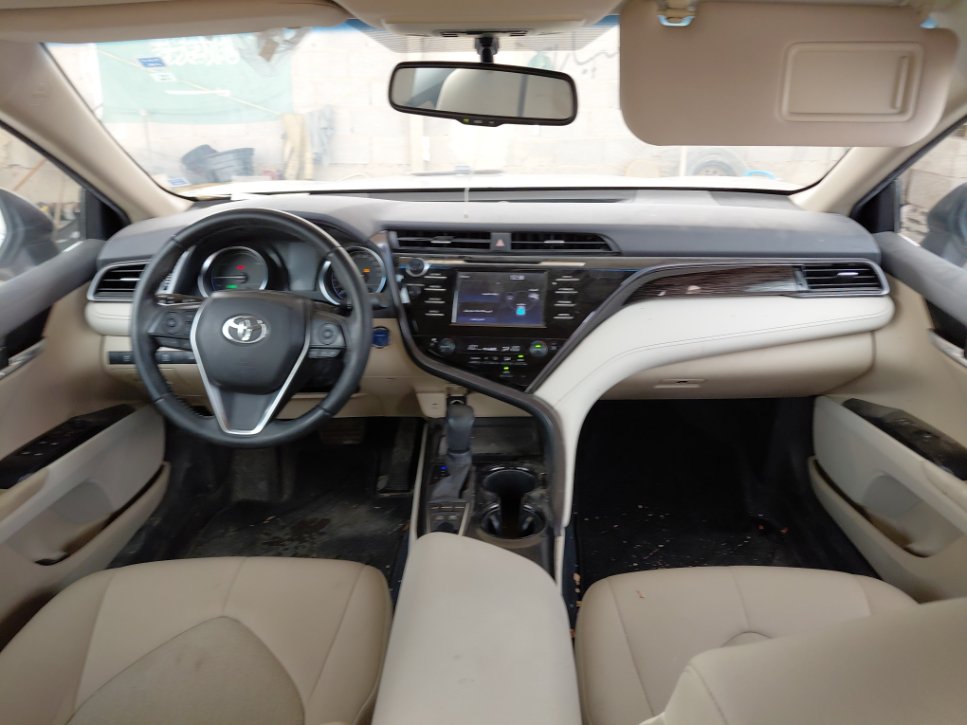 Toyota Camry GLE HEV 2020 image