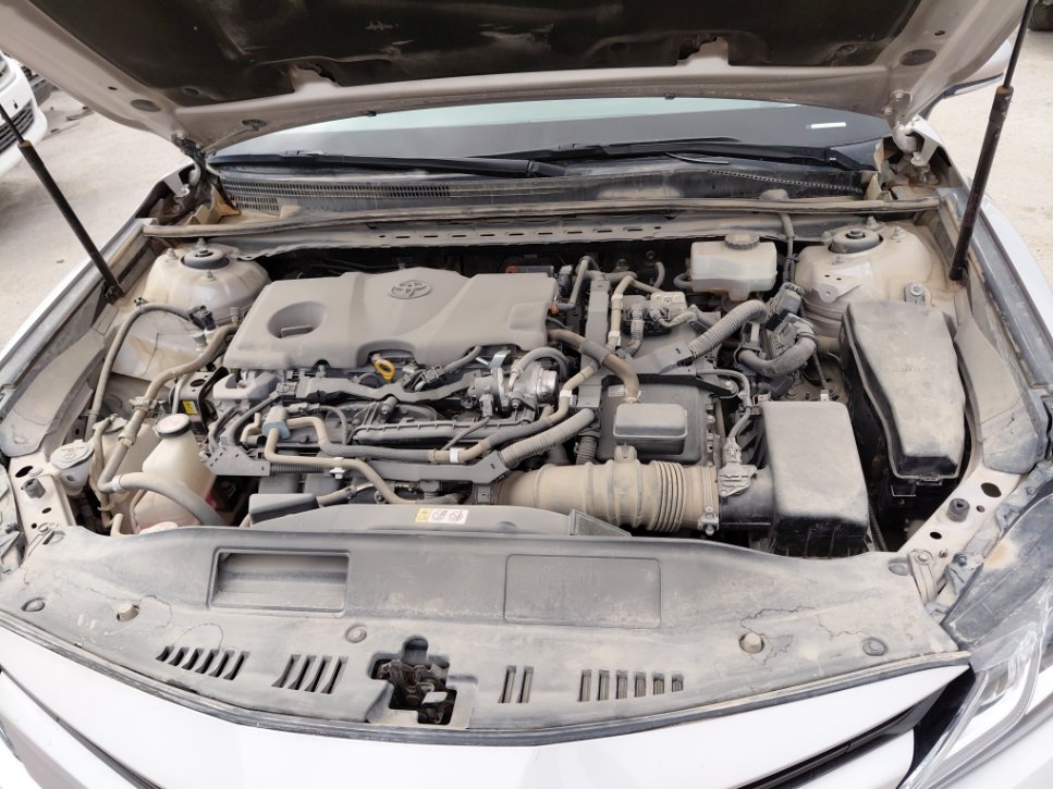 Toyota Camry GLE HEV 2020 image