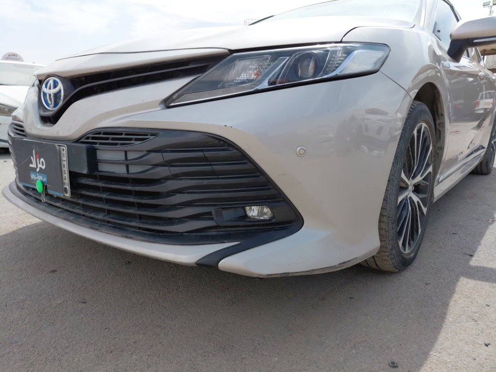 Toyota Camry GLE HEV 2020 image