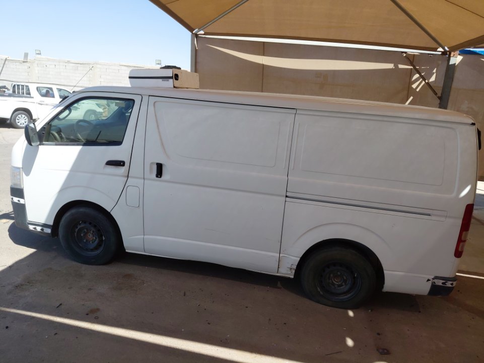 Toyota Hiace Van اساسي 2018 image