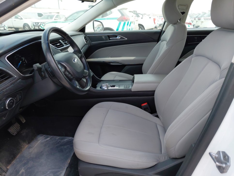 Ford Taurus  2022 image