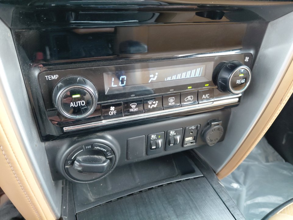 Toyota Fortuner VX 2020 image