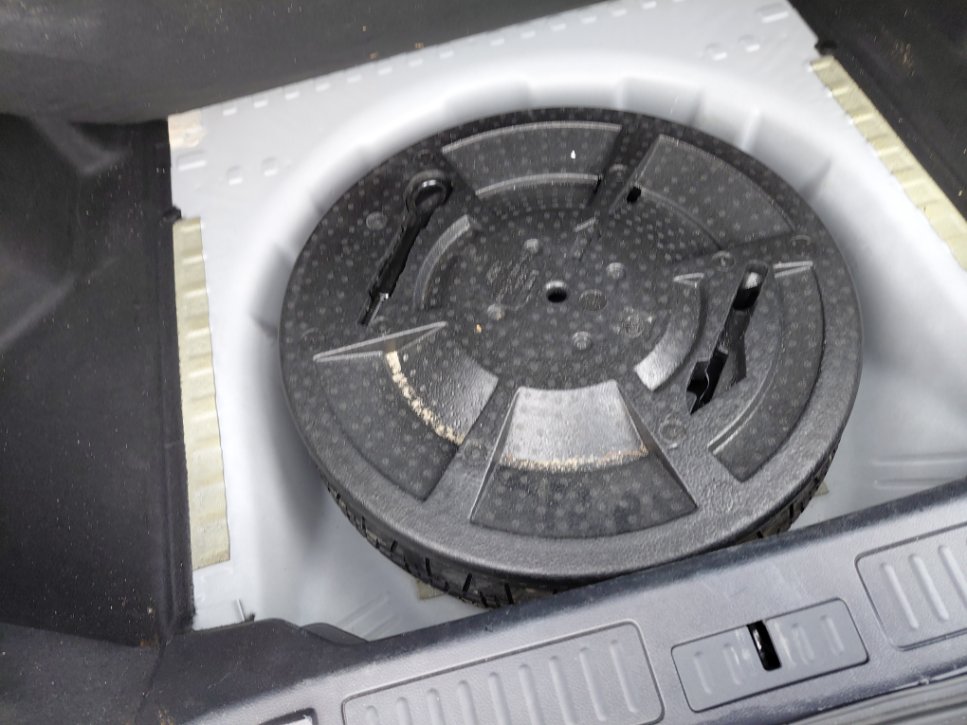 Ford Taurus  2022 image