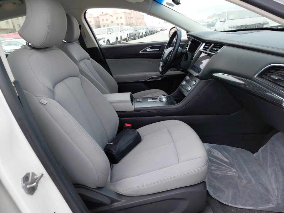 Ford Taurus  2022 image