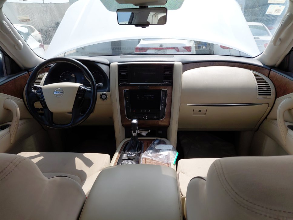 Nissan Patrol بلاتينيوم 2021 image