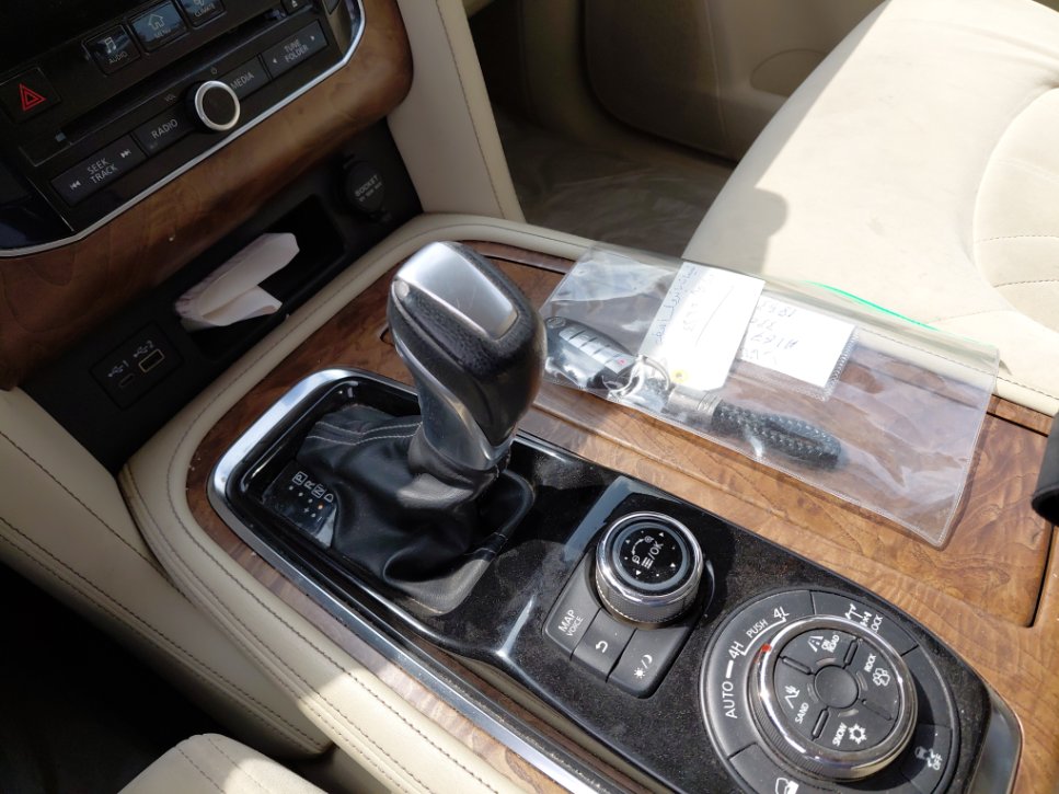 Nissan Patrol بلاتينيوم 2021 image