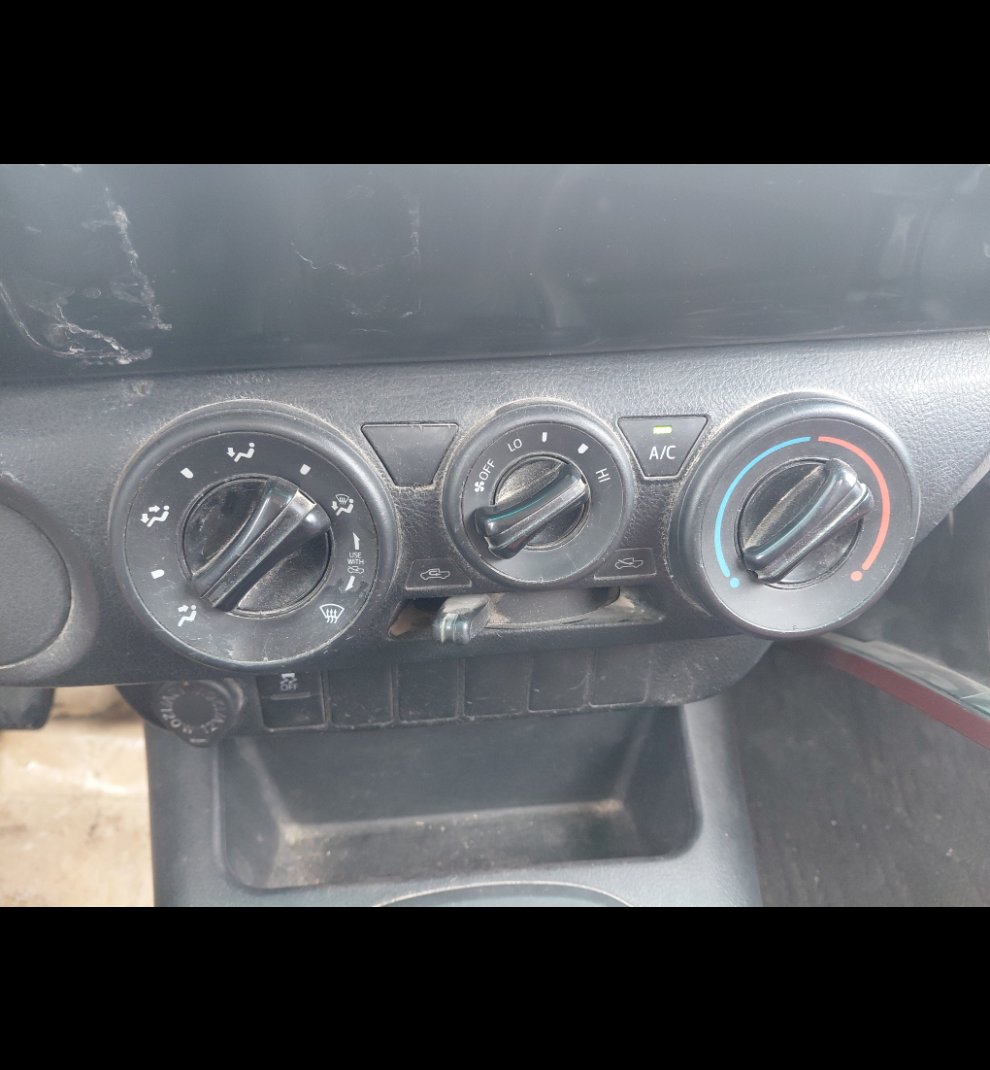 Toyota Hilux  2022 image