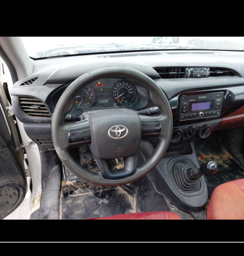 Toyota Hilux  2021 image
