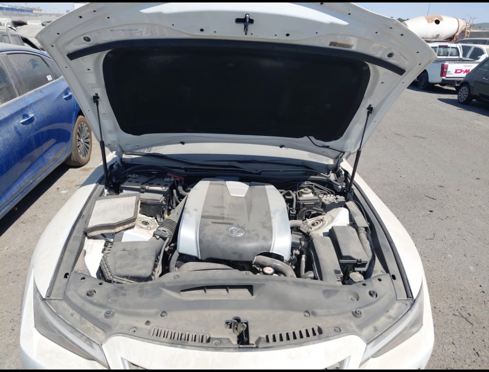 لكزس IS  2024 image