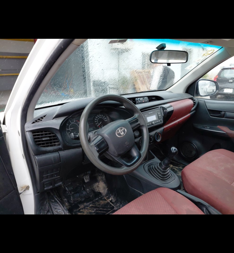 Toyota Hilux  2021 image