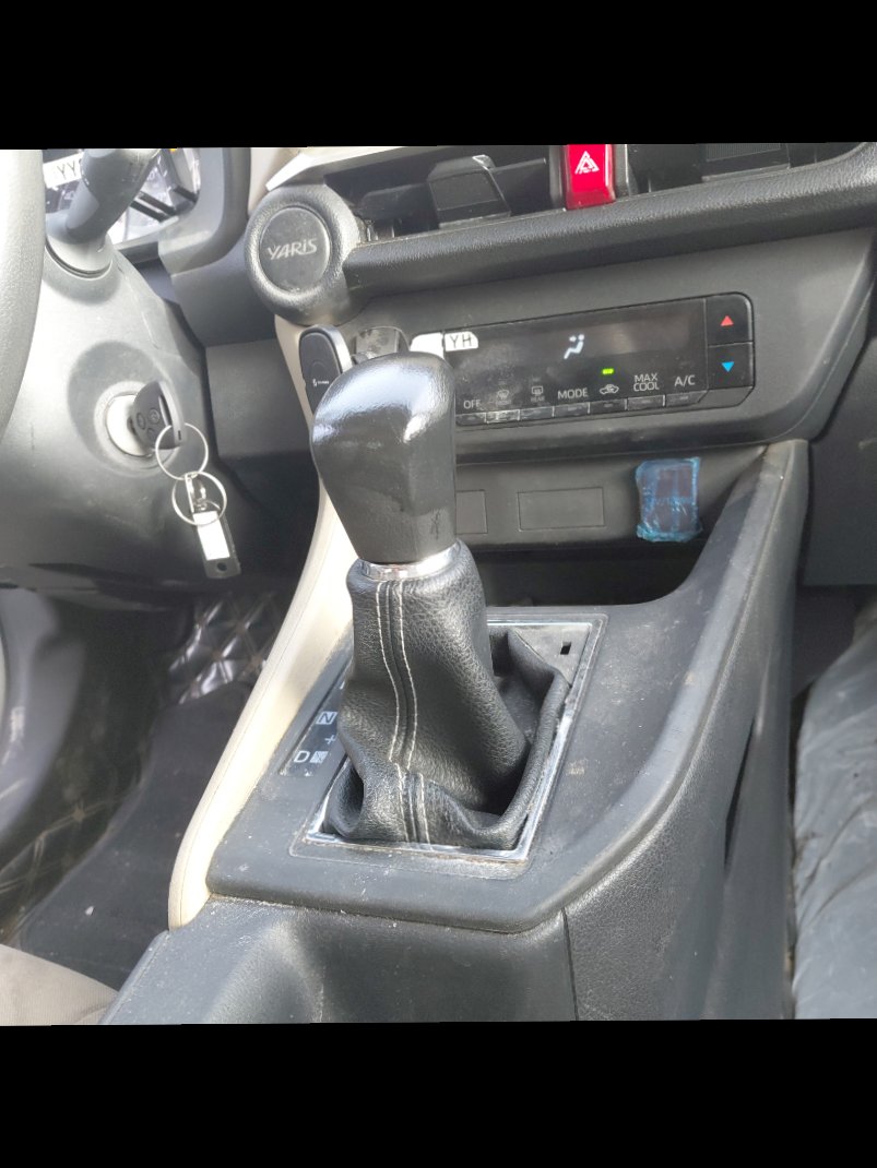 Toyota Yaris Y 2024 image