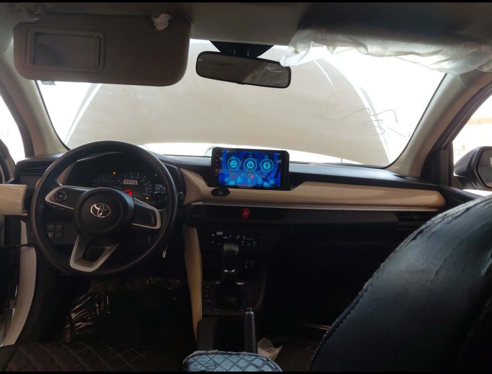 Toyota Yaris Y 2023 image