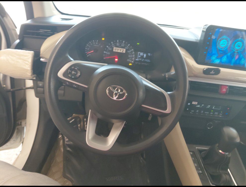 Toyota Yaris Y 2023 image