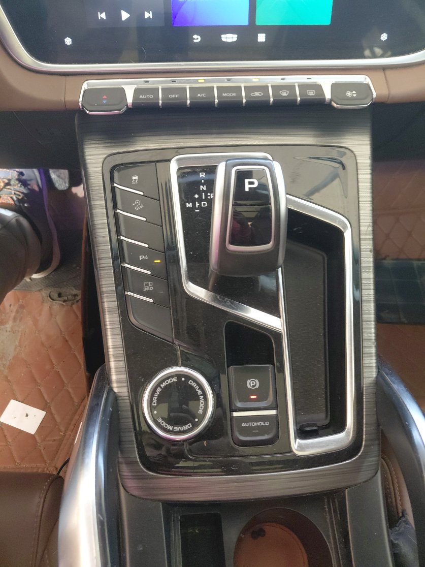 Geely Azkarra  لوكس SPORT 2021 image