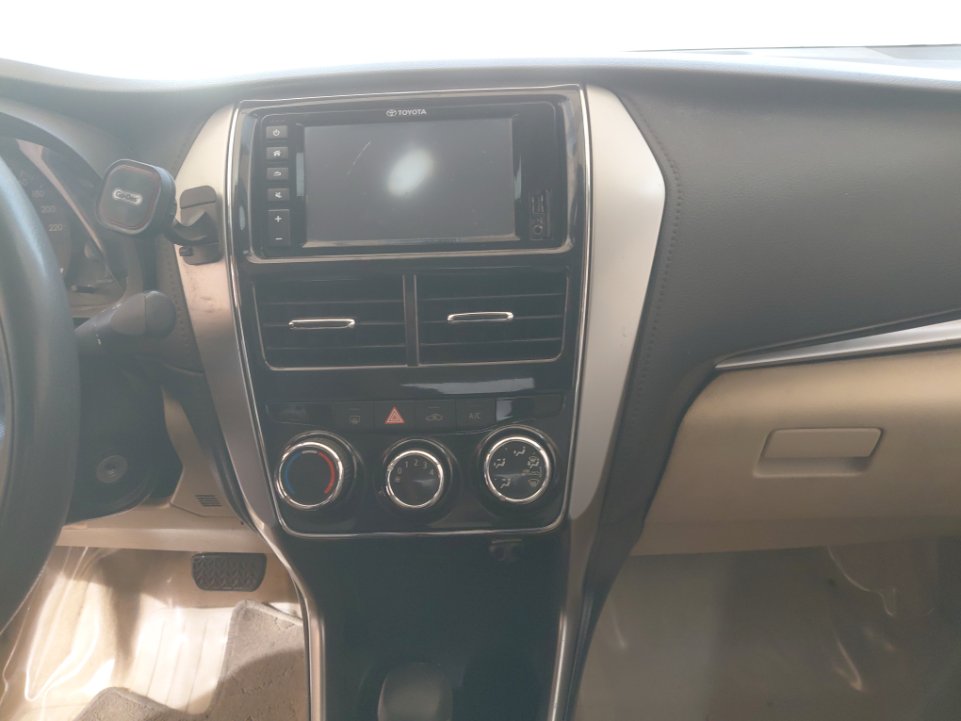 Toyota Yaris Y  2020 image