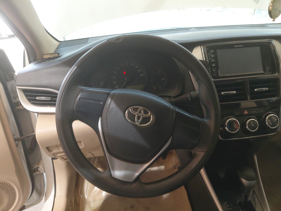 Toyota Yaris Y  2020 image