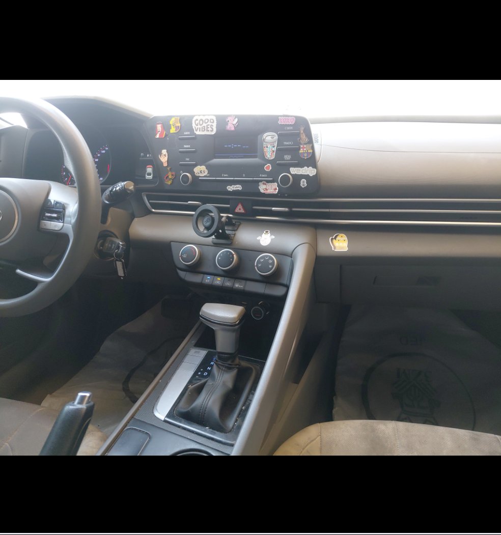 Hyundai Elantra  SPORT 2023 image