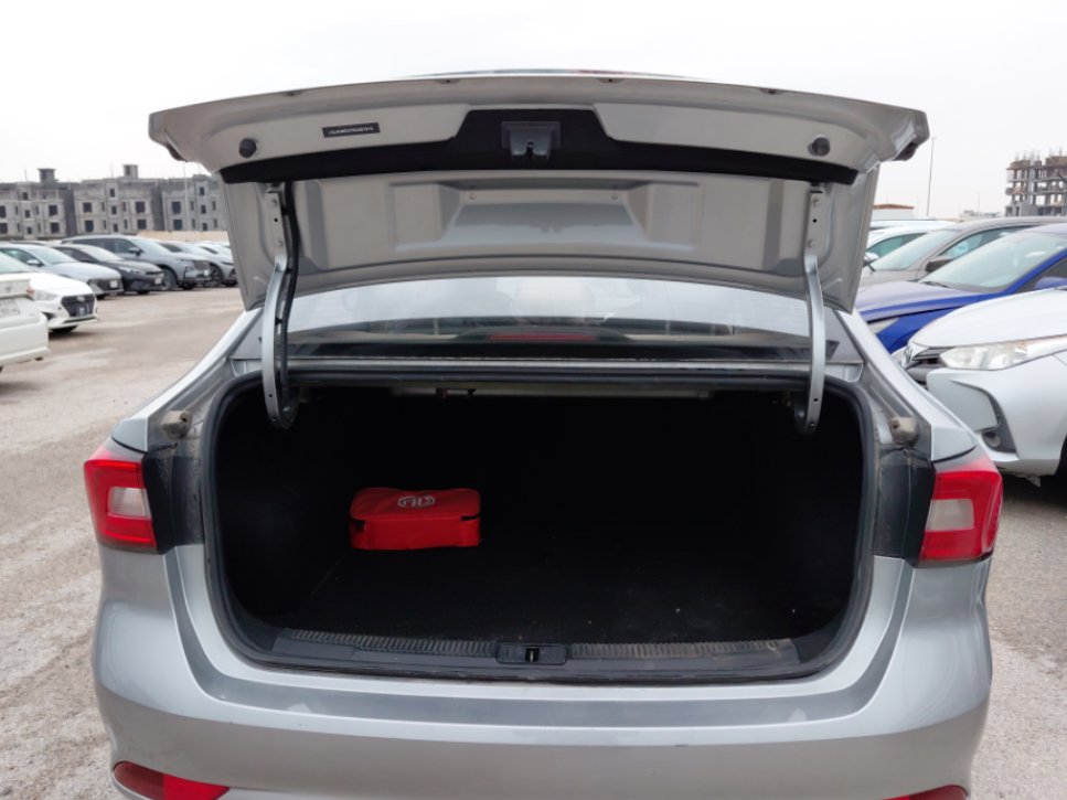 MG 5 عادي 2024 image