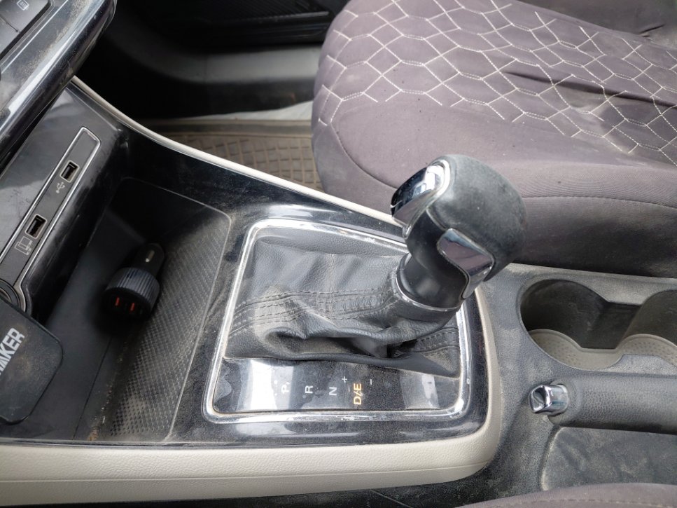 MG 5 عادي 2024 image