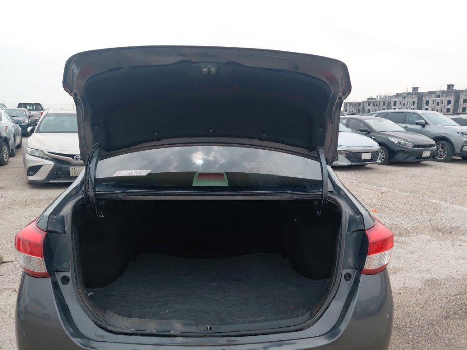 Toyota Yaris Y PLUS 2021 image