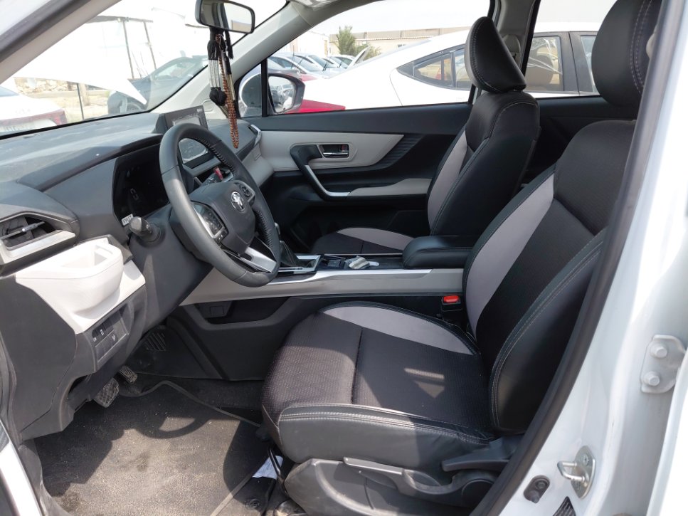 تويوتا فيلوز GLX 2024 image