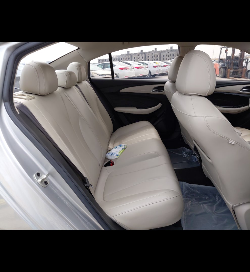 إم جي 5 LUX 2023 image