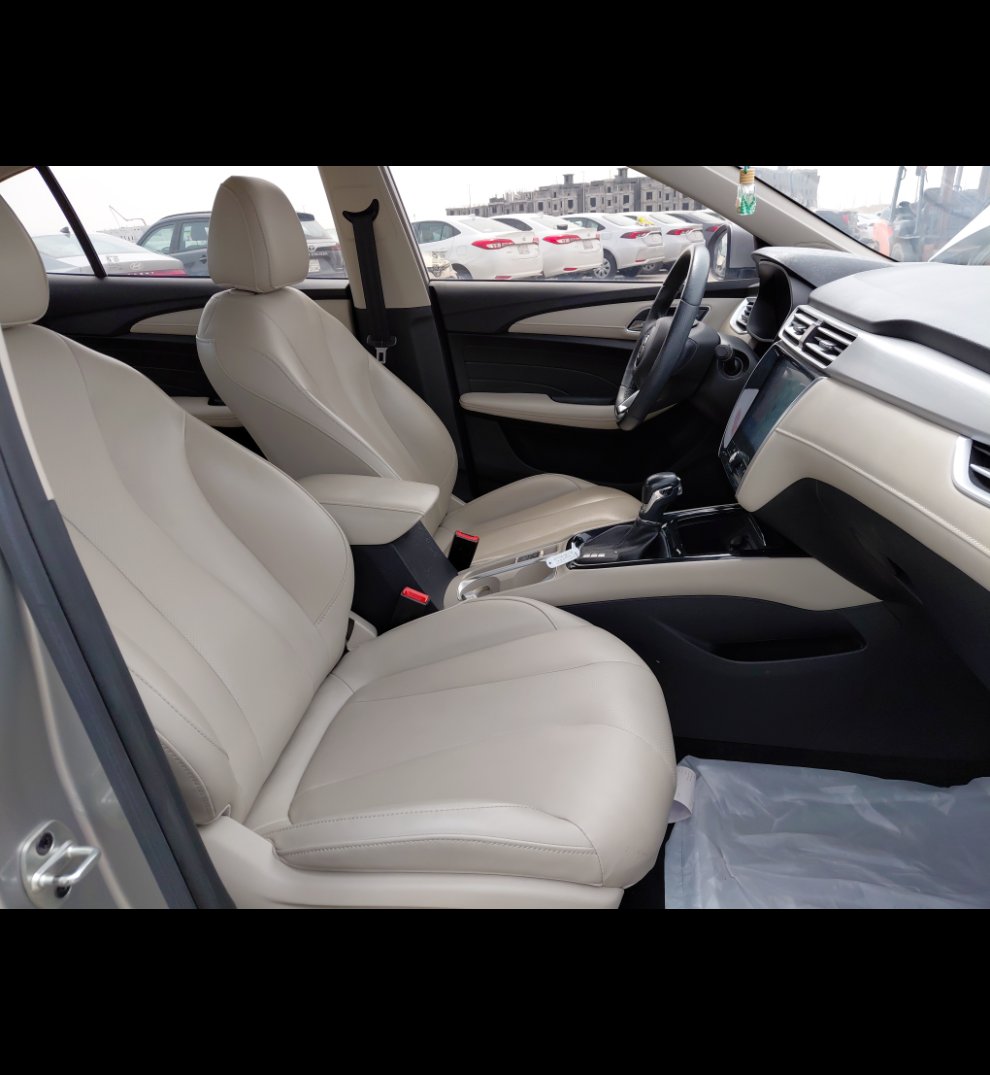 إم جي 5 LUX 2023 image