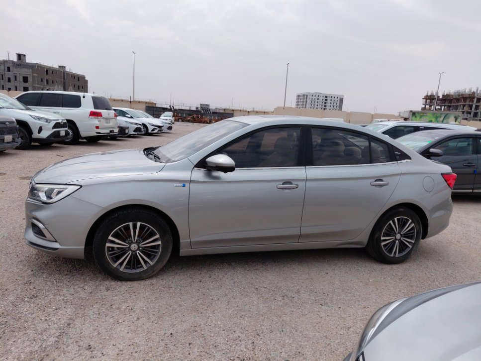 إم جي 5 LUX 2023 image