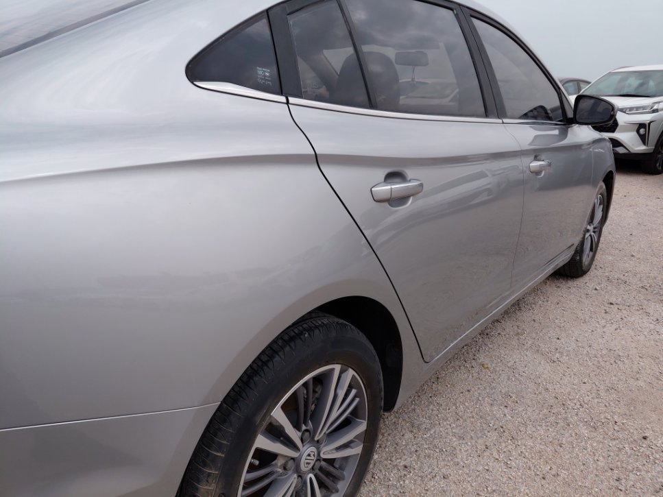 إم جي 5 LUX 2023 image