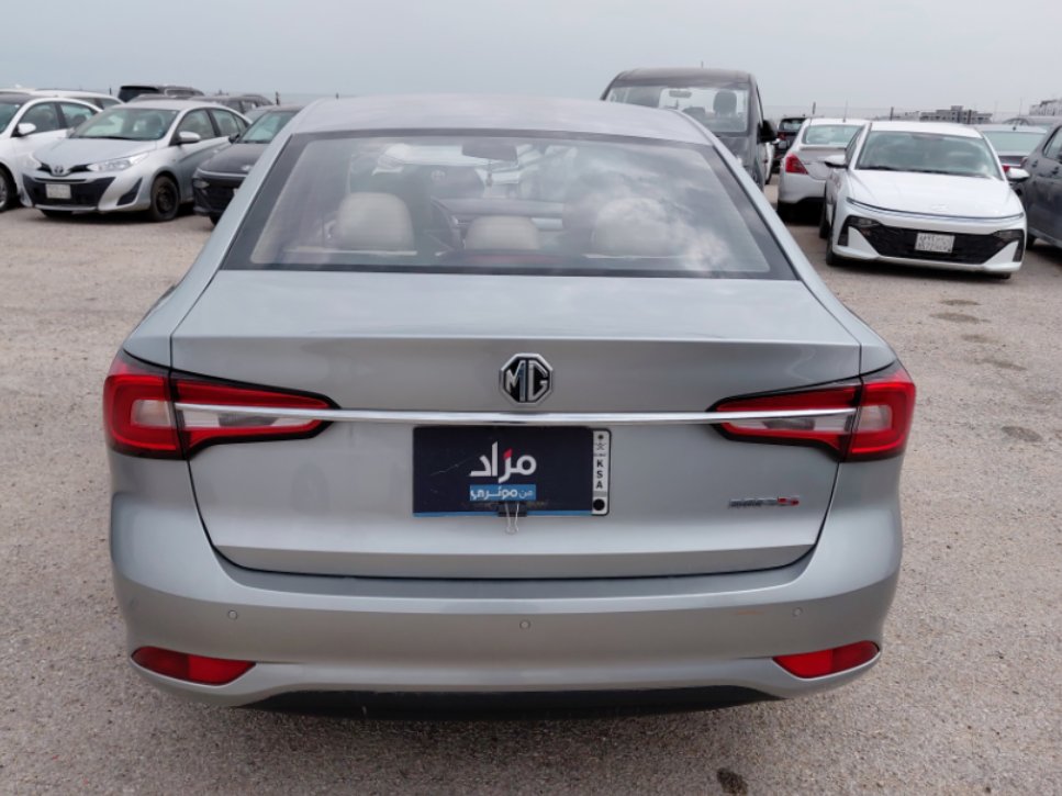 إم جي 5 LUX 2023 image