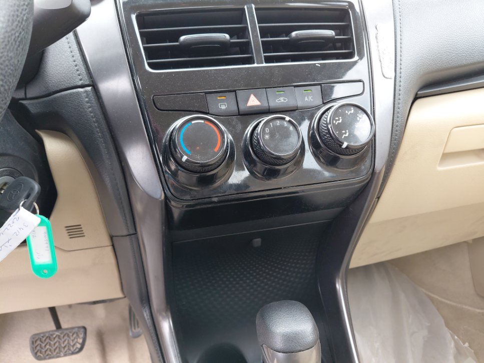 تويوتا يارس Y 2022 image