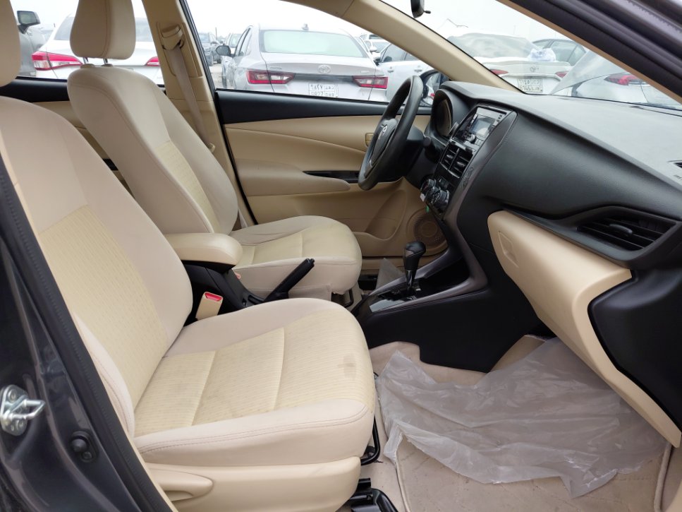 تويوتا يارس Y 2022 image