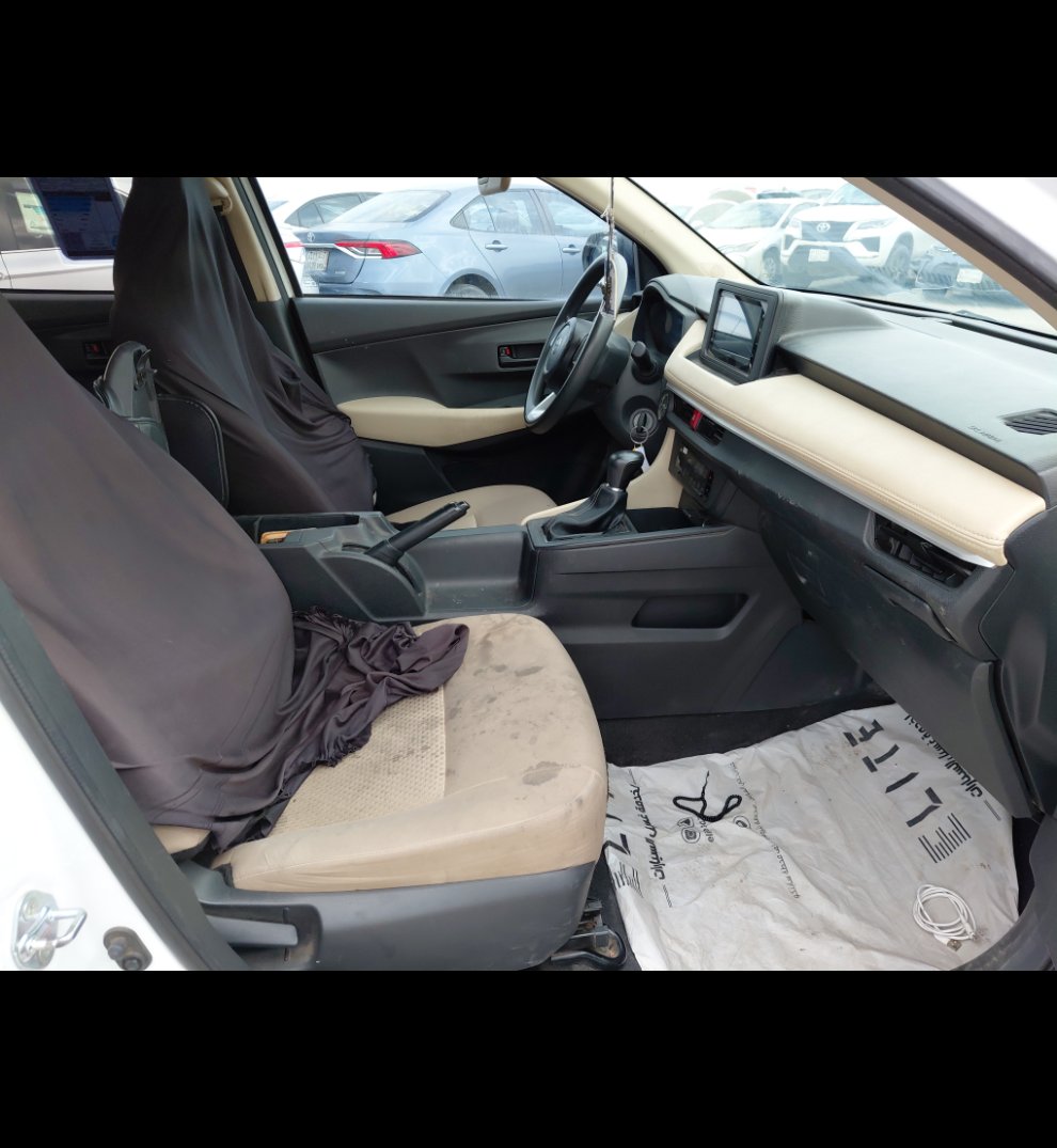 Toyota Yaris Y 2023 image